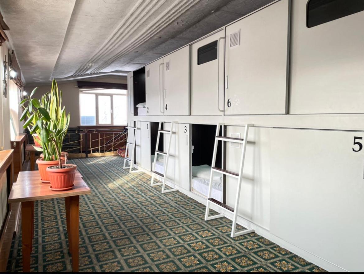 Capsule Hotel Technocave Bișkek Exterior foto